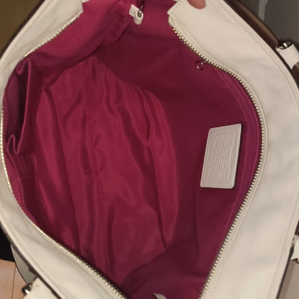 Coach Leather East West Gallery Tote F13098 - Picture 12 of 15